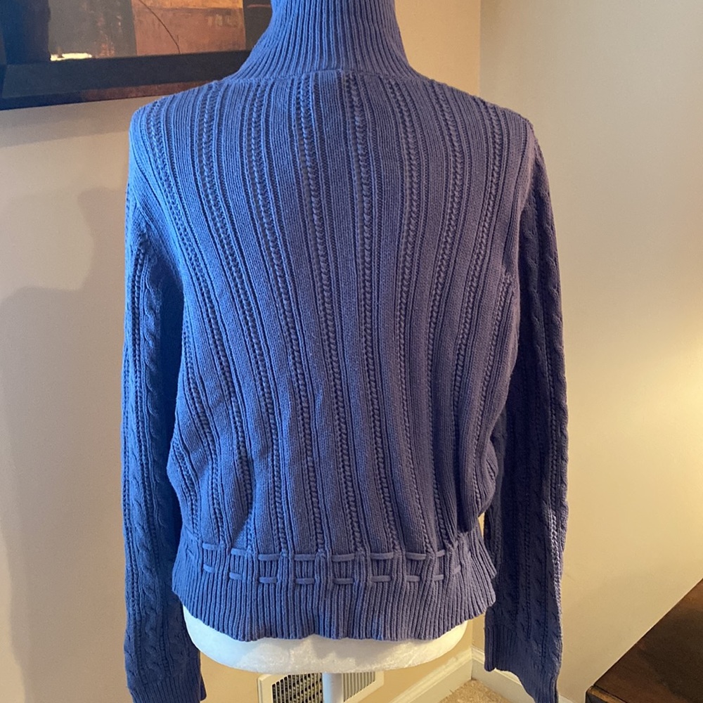 Sweater - Picture 4 of 9